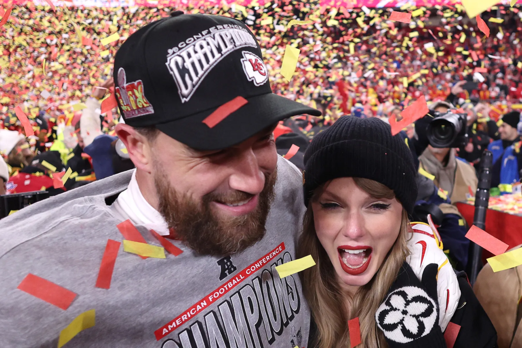 is taylor swift engaged to travis kelce
